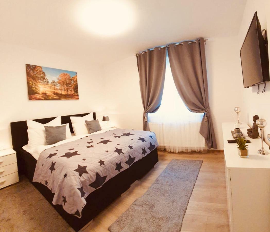 Apartament Comfort Primaverii Risnov Exterior photo